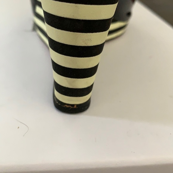 Michael Kors Wedges - Picture 8 of 9